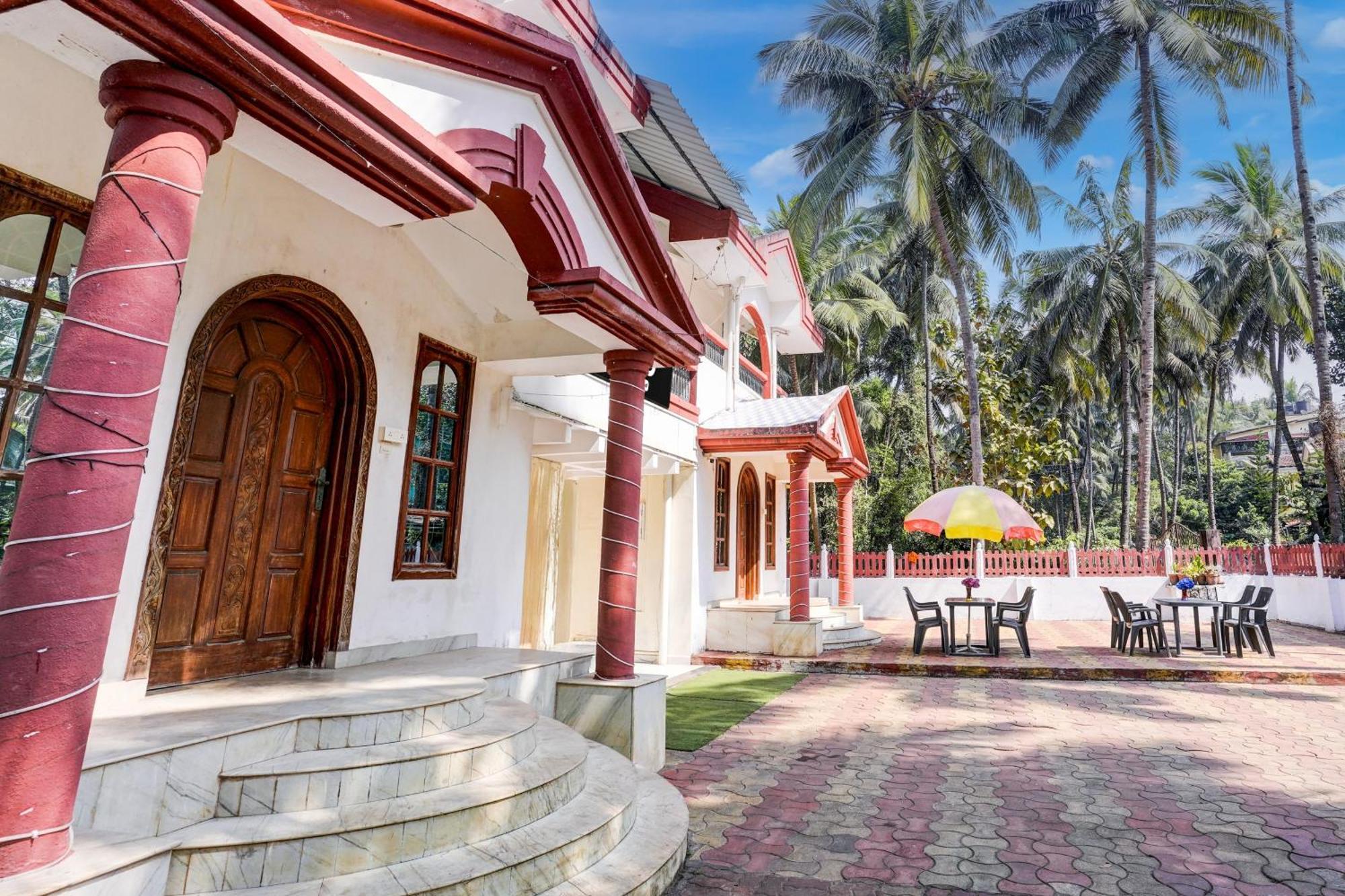 OYO 9741 Triple Beach Guest House Benaulim Exterior foto