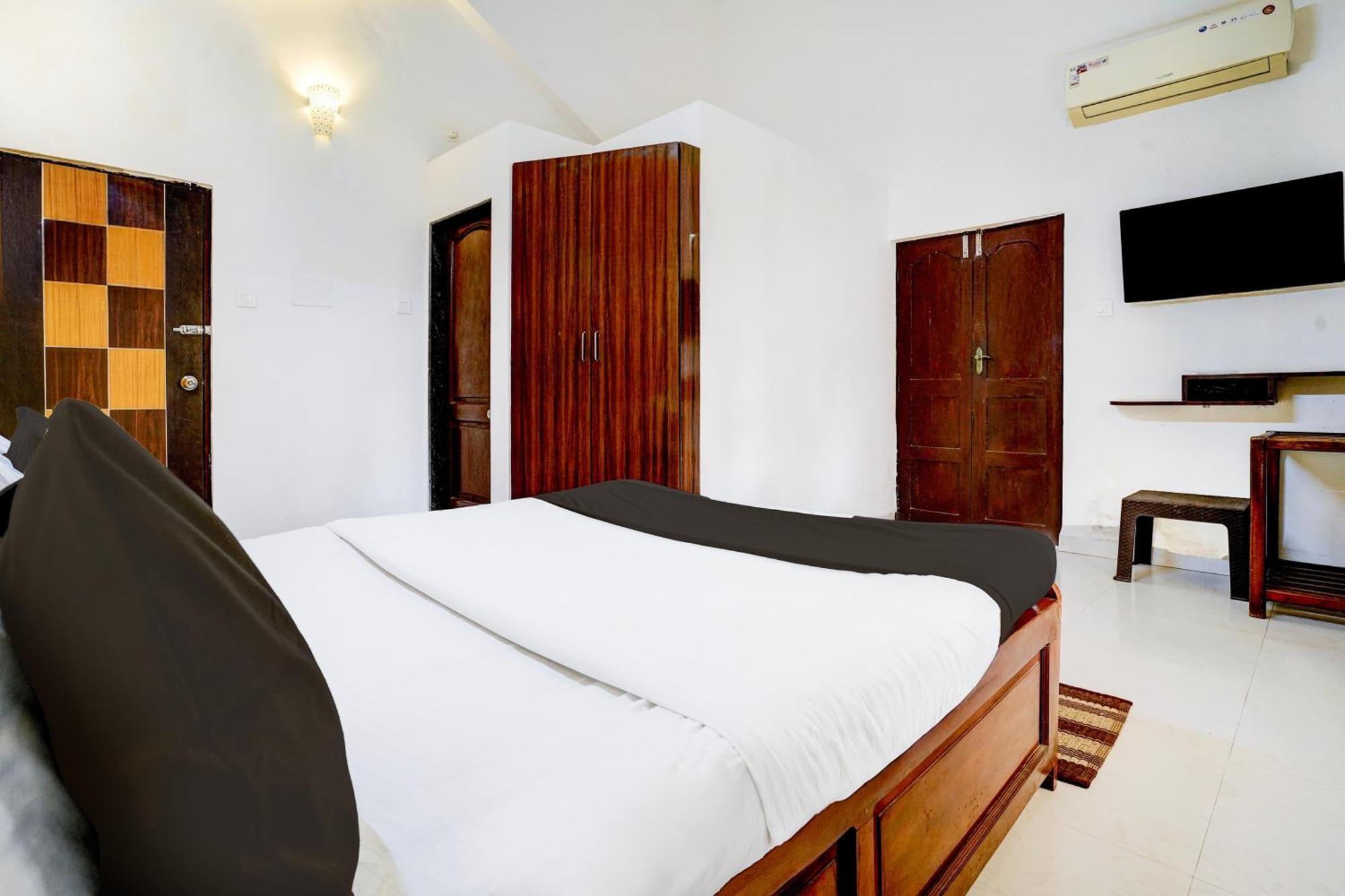 OYO 9741 Triple Beach Guest House Benaulim Exterior foto