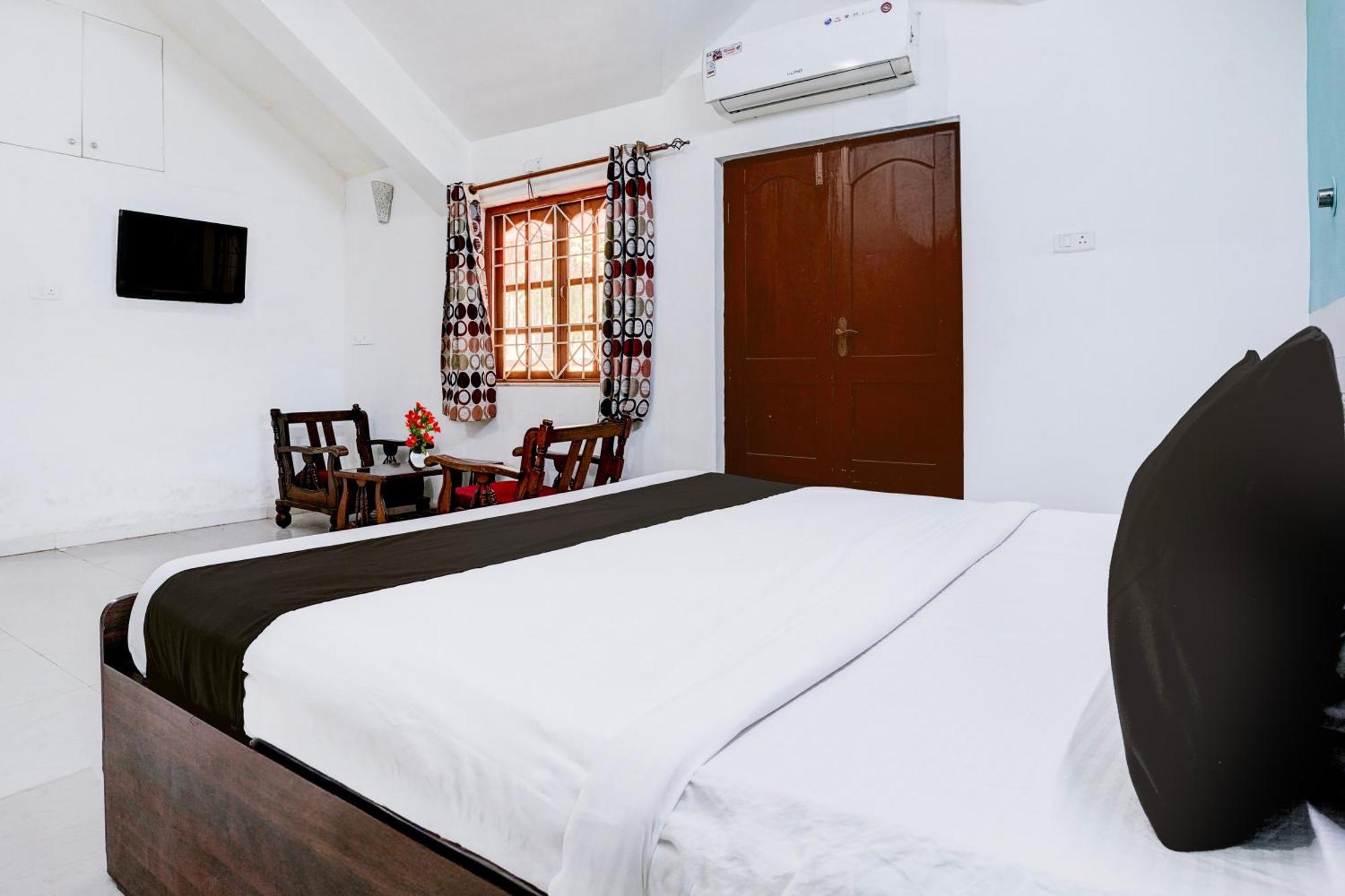 OYO 9741 Triple Beach Guest House Benaulim Exterior foto