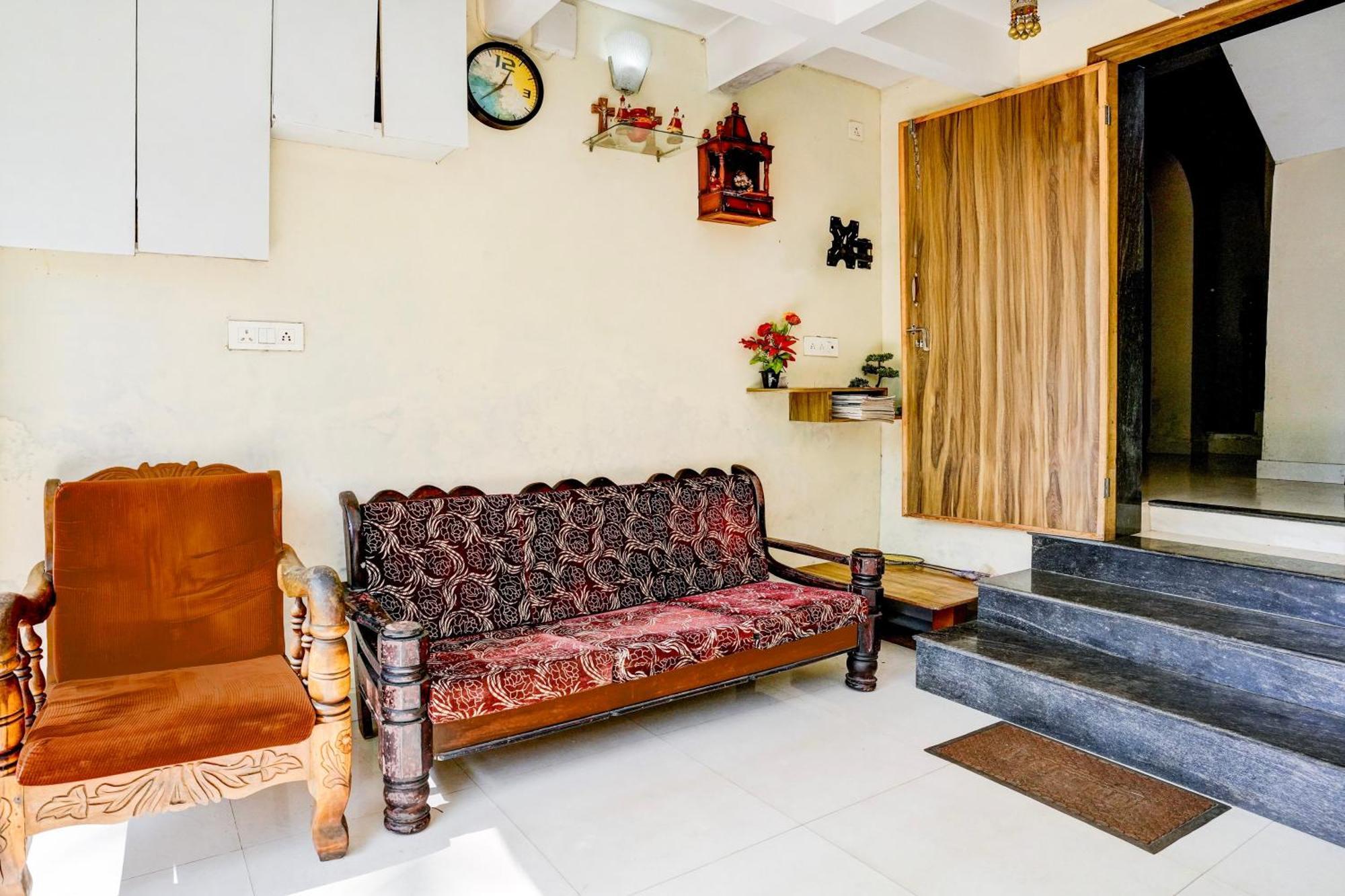 OYO 9741 Triple Beach Guest House Benaulim Exterior foto